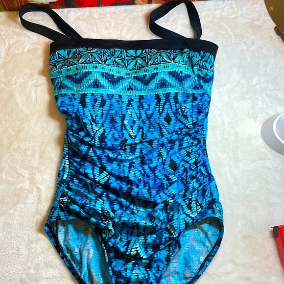 Maxine of Hollywood swimsuit size 8 - Picture 1 of 6